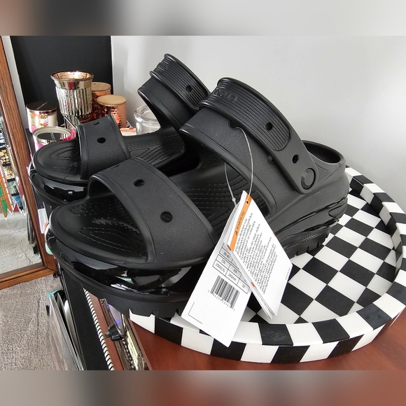 COPY - Classic Mega Crush Crocs - Picture 2 of 5